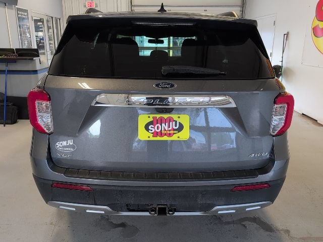 Certified 2023 Ford Explorer XLT w/ Equipment Group 202A AWD/4WD image 4