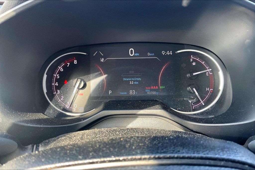 Used 2024 Toyota RAV4 XLE FWD image 20