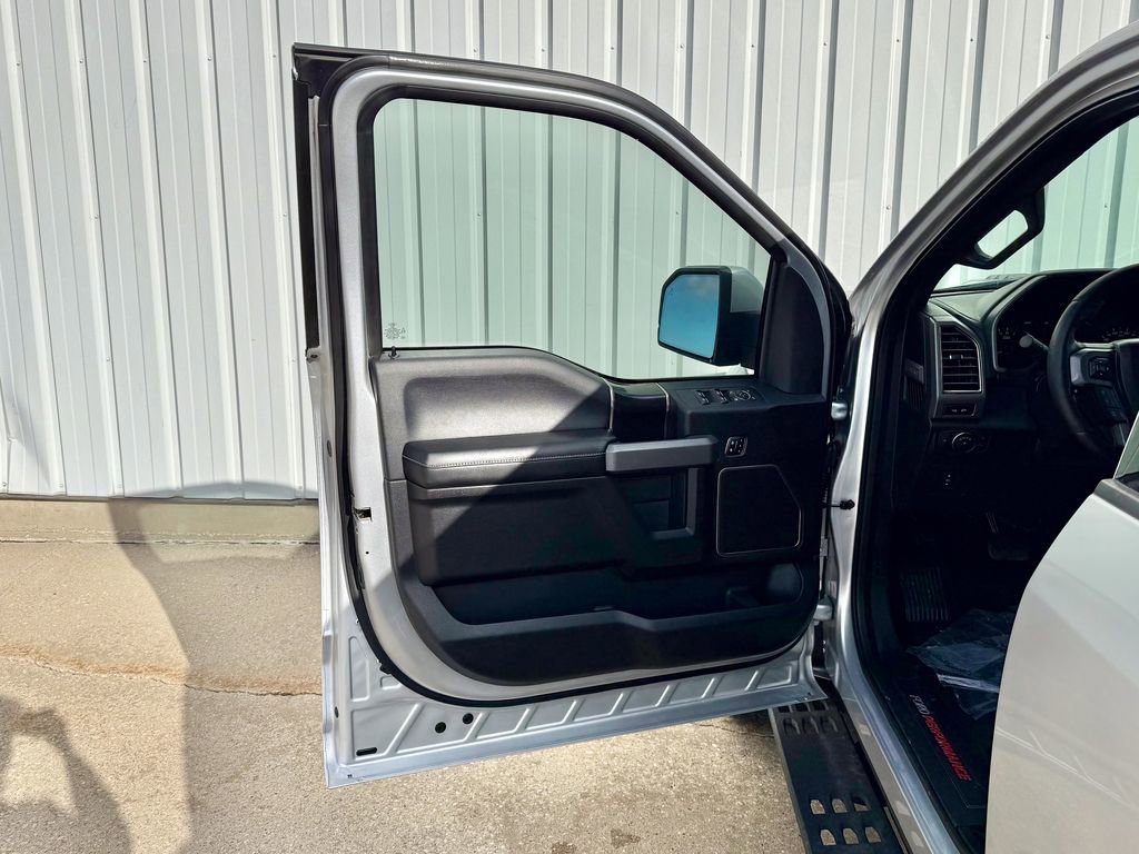 Certified 2018 Ford F150 Raptor w/ Equipment Group 802A Luxury image 13