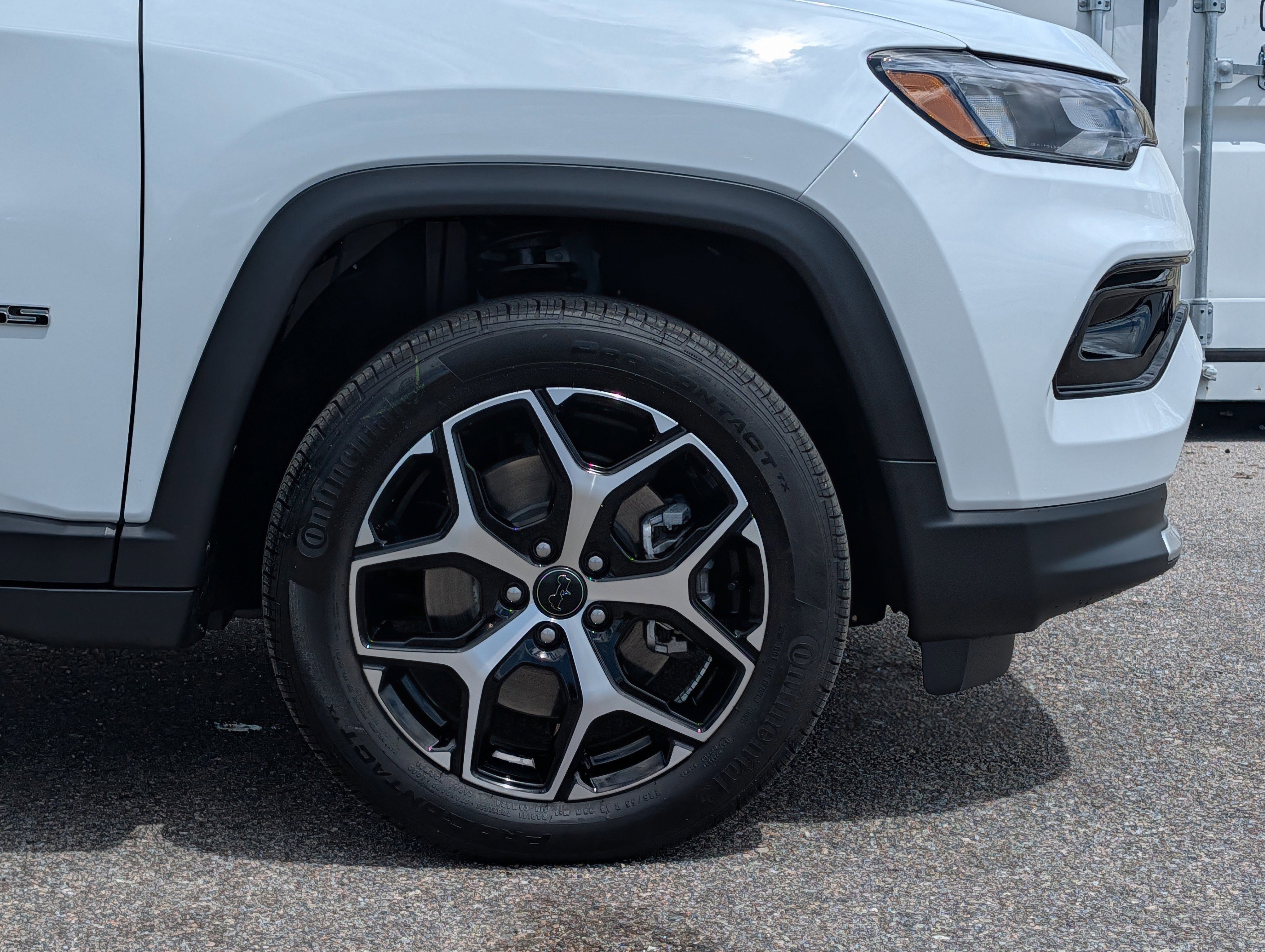 Used 2026 Jeep Compass Limited image 12