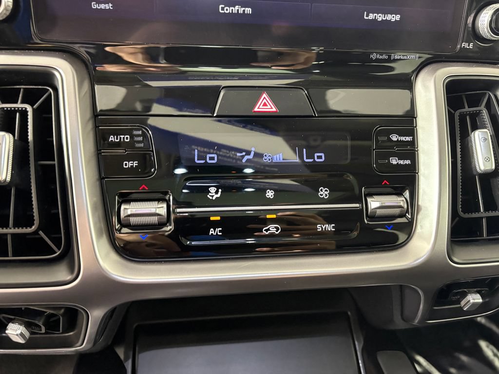 Used 2023 Kia Sorento EX w/ Panoramic Sunroof Package FWD image 19