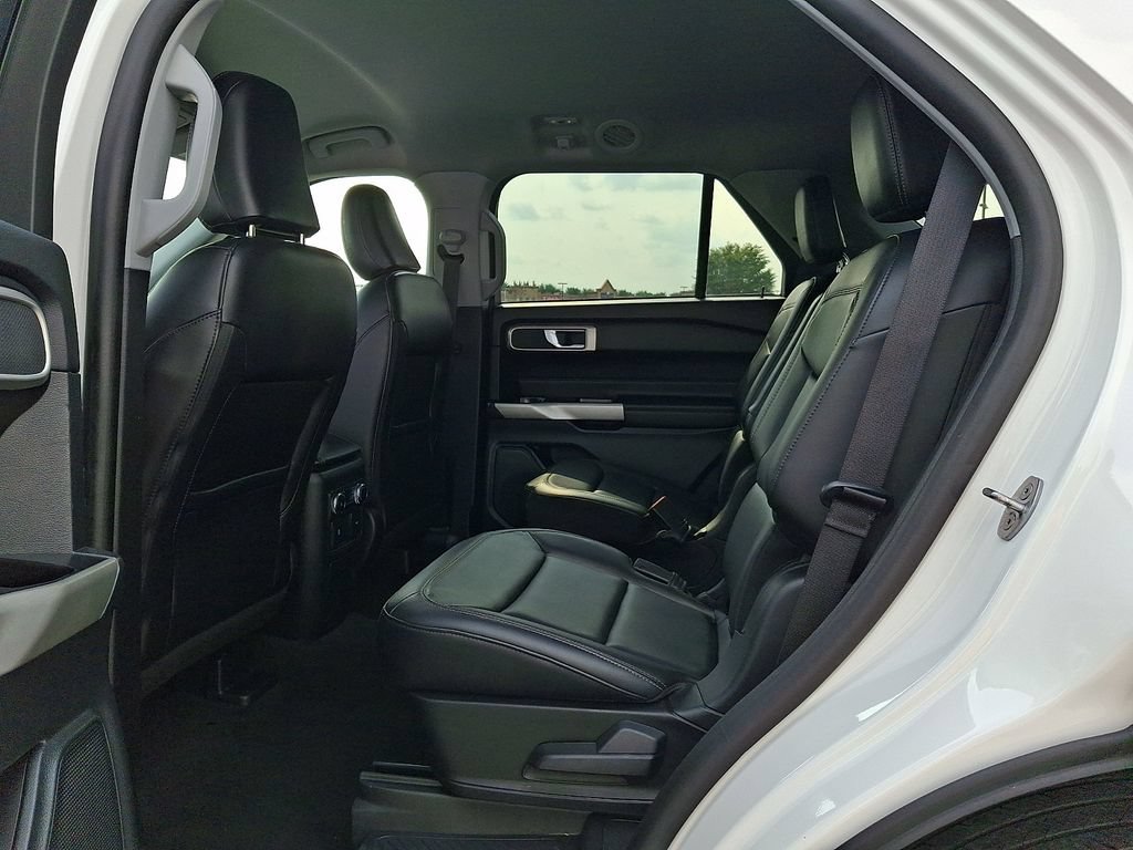 Certified 2023 Ford Explorer XLT w/ Equipment Group 202A AWD/4WD image 10