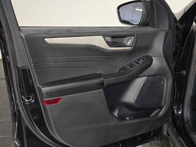 Certified 2022 Ford Escape SE w/ Cold Weather Package image 14