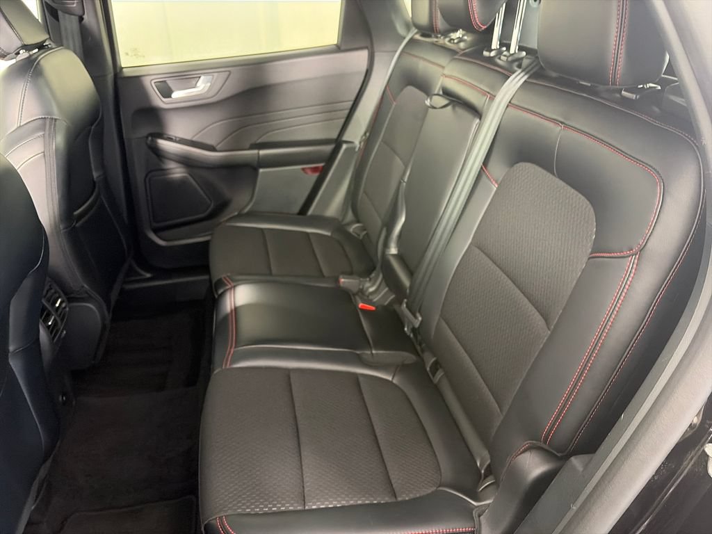 Certified 2025 Ford Escape ST-Line Select AWD/4WD image 13