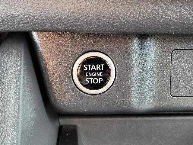 Used 2023 Nissan Rogue SV FWD image 18