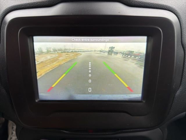 Used 2020 Jeep Renegade Latitude w/ Cold Weather Group image 23