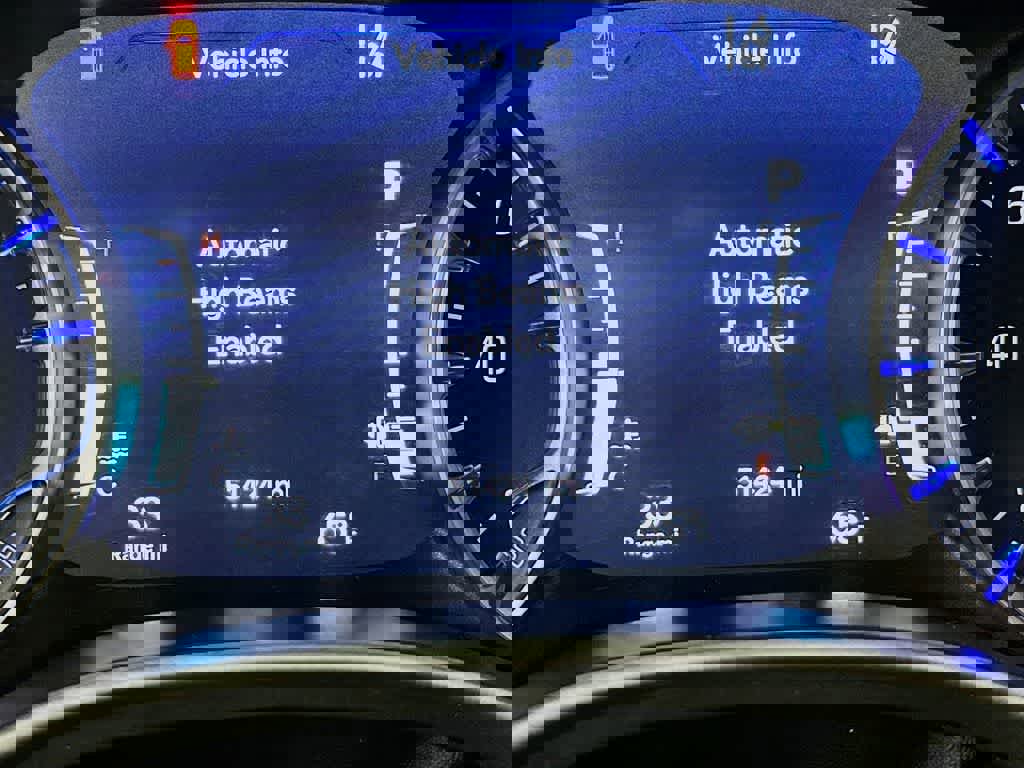 Used 2024 Chrysler Pacifica Touring-L image 23