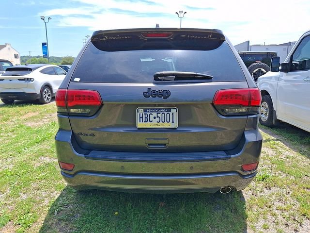 Used 2017 Jeep Grand Cherokee Altitude AWD/4WD image 9