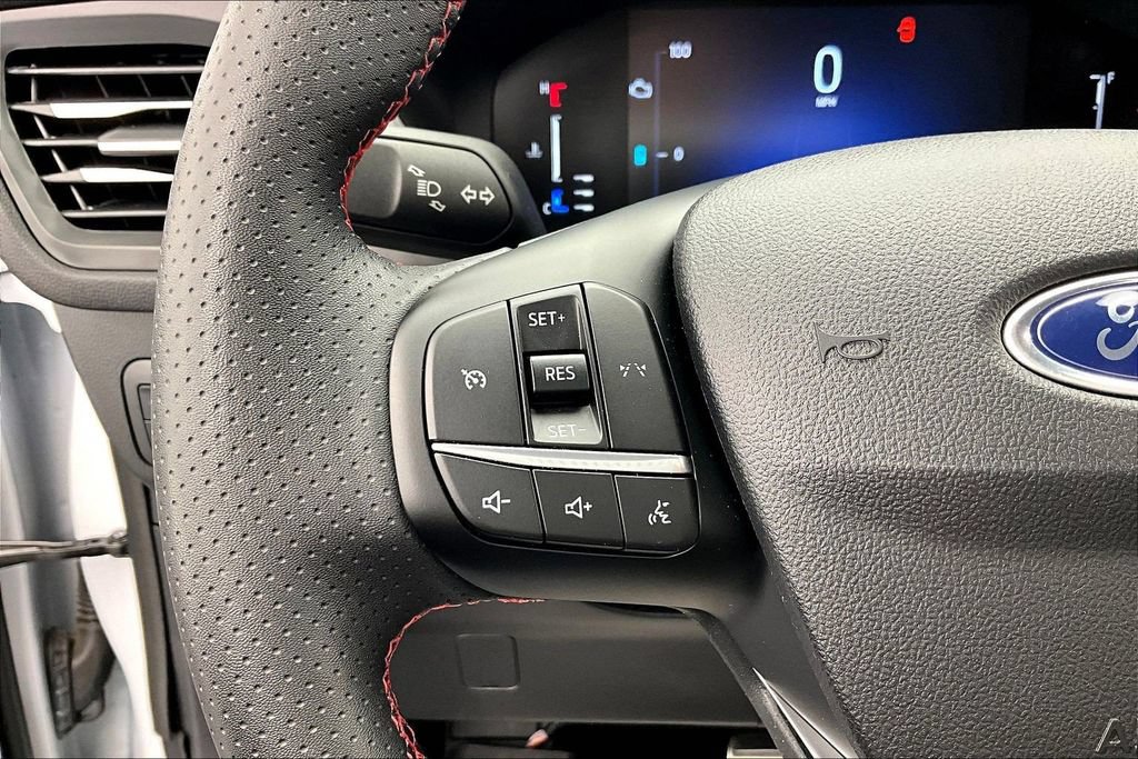 Certified 2023 Ford Escape ST-Line Select AWD/4WD image 18