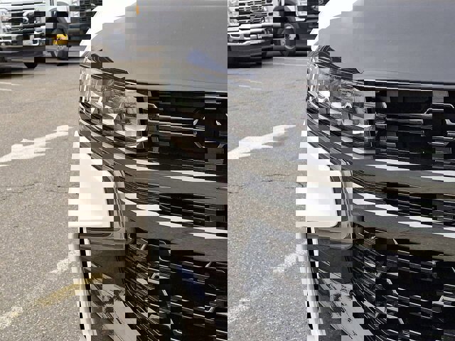 Used 2022 Chevrolet Suburban Z71 w/ Luxury Package image 20