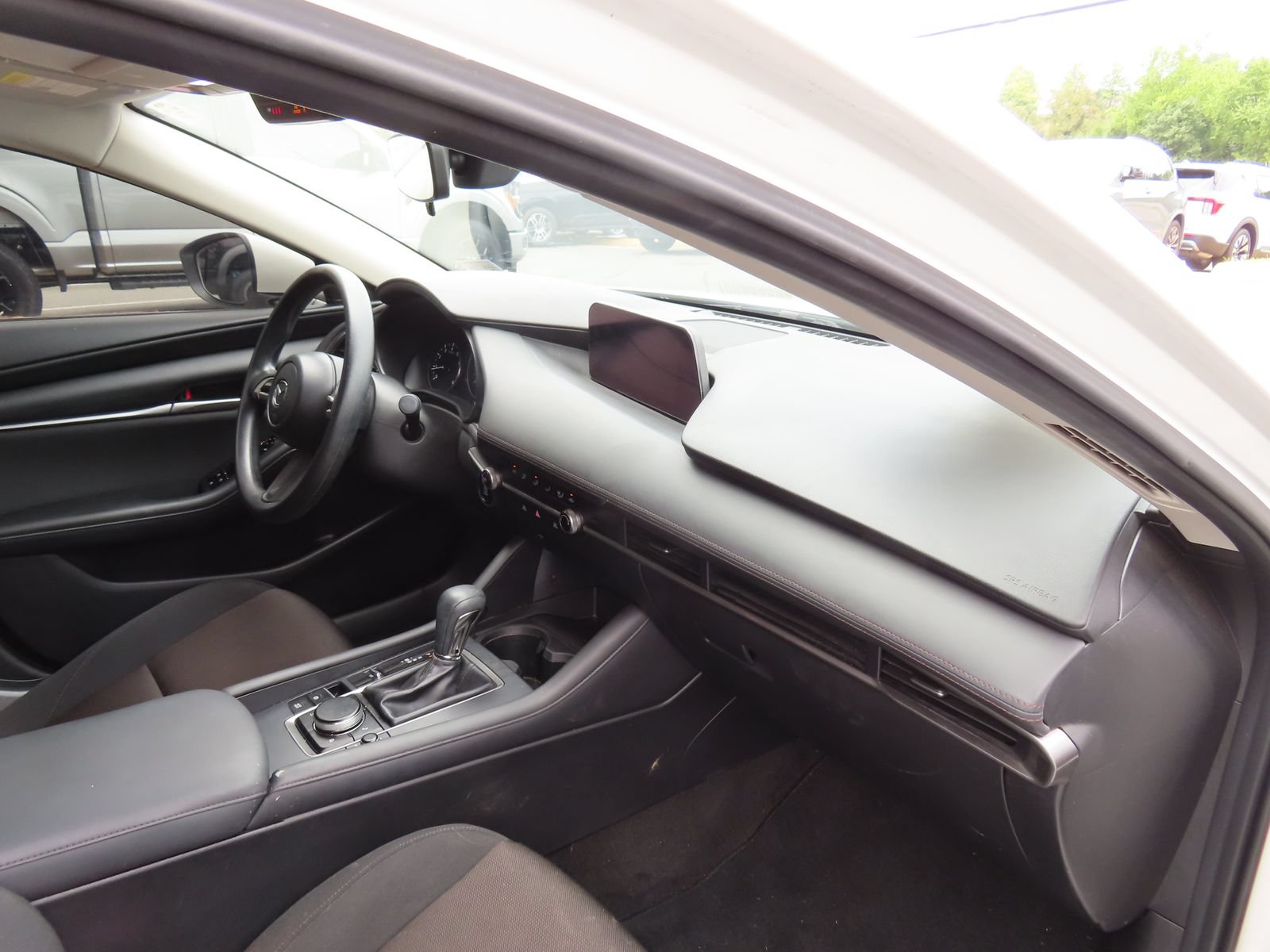 Used 2020 MAZDA MAZDA3 Sedan FWD image 20