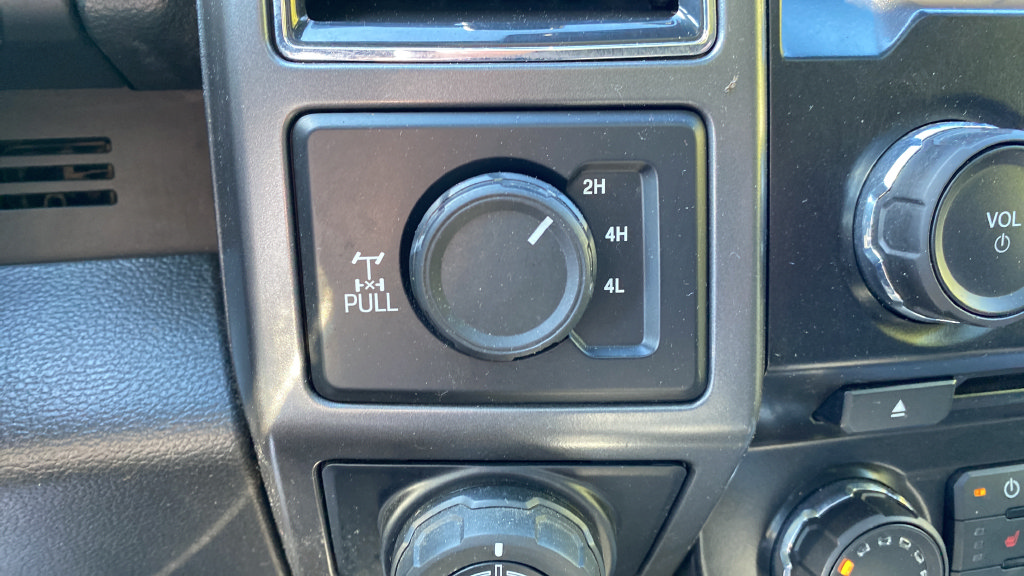 Certified 2017 Ford F150 XLT w/ Equipment Group 302A Luxury AWD/4WD image 35