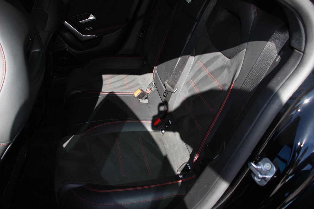 Used 2023 Mercedes-Benz CLA 250 image 21
