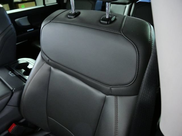 Certified 2025 Ford Expedition Active AWD/4WD image 18