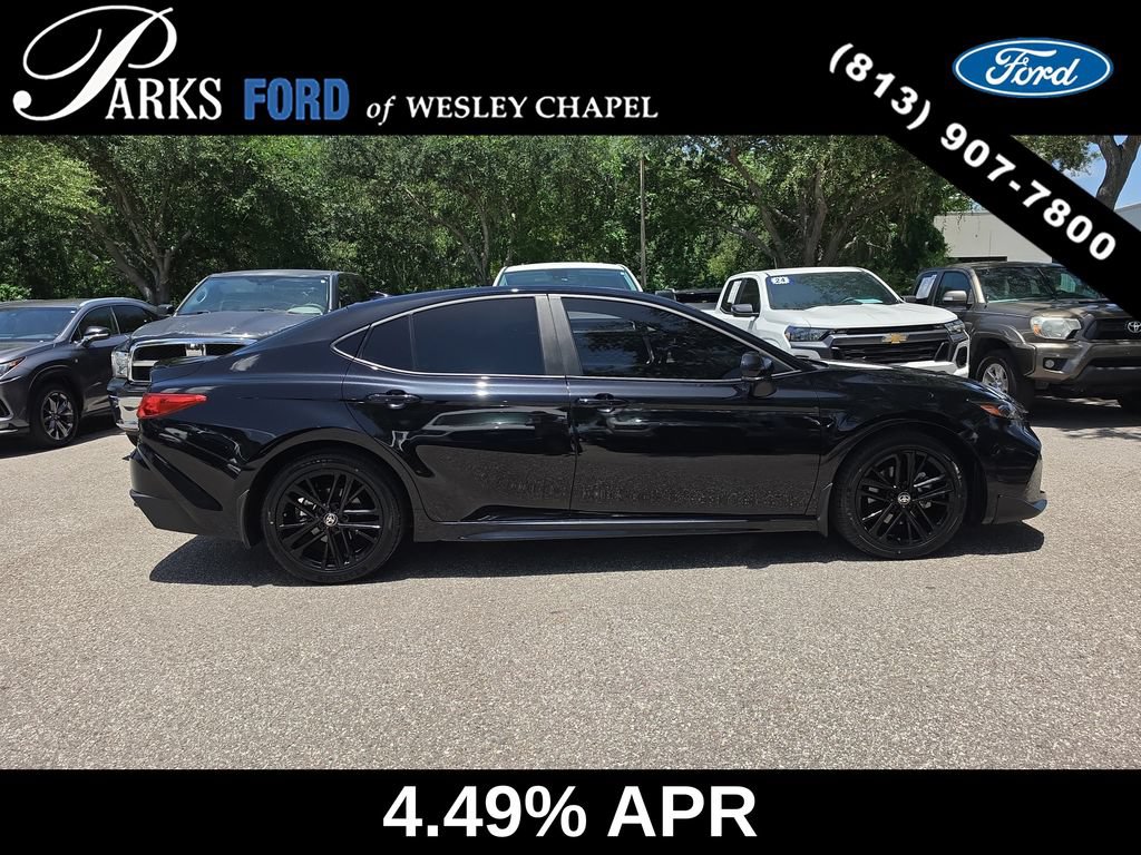 Used 2025 Toyota Camry SE FWD image 4