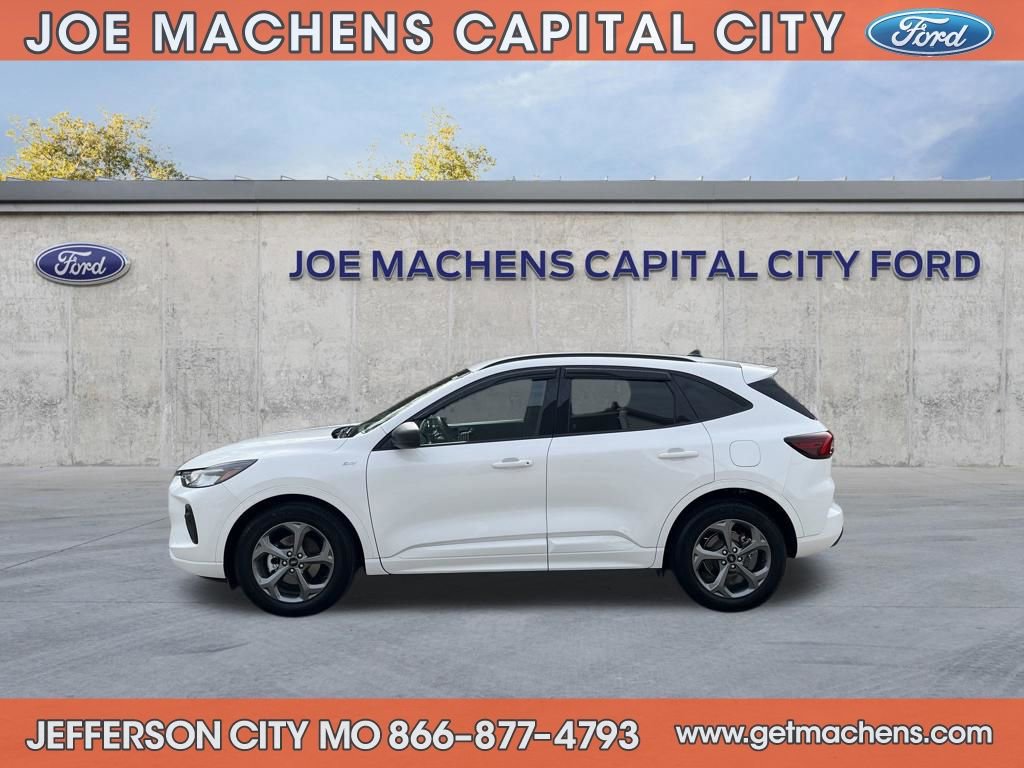 Certified 2023 Ford Escape ST-Line w/ Equipment Group 301A image 4