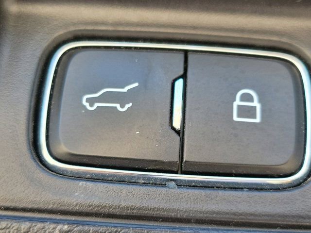Certified 2020 Ford Explorer XLT w/ Equipment Group 202A AWD/4WD image 13