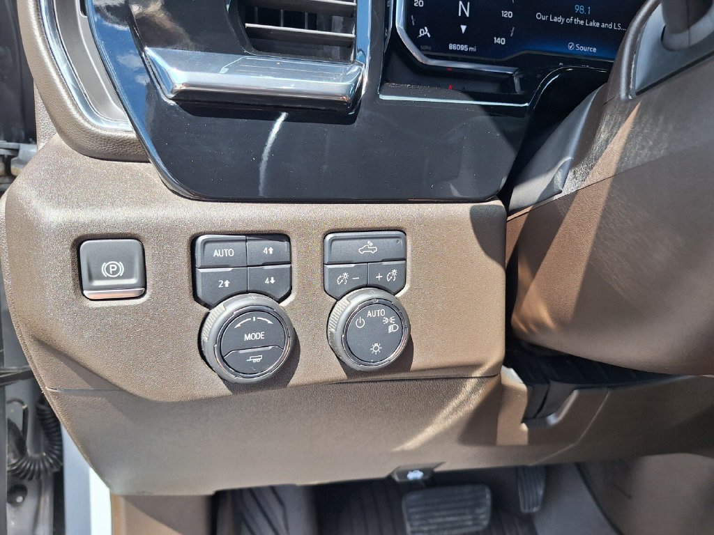 Used 2024 Chevrolet Silverado 1500 LT AWD/4WD image 21