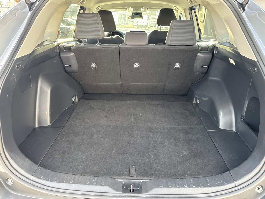 Used 2024 Toyota RAV4 LE image 8