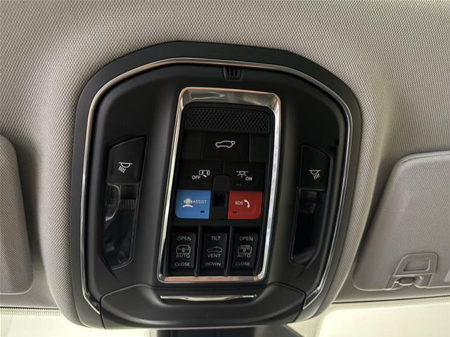 Used 2024 Jeep Grand Cherokee L Limited AWD/4WD image 22