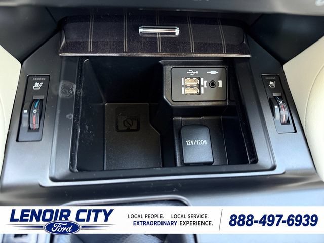 Used 2023 Lexus GX 460 Luxury w/ Sport Design Package AWD/4WD image 27