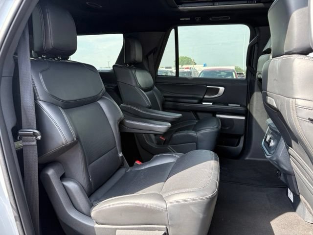 Certified 2025 Ford Expedition Max Platinum w/ Stealth Appearance Package AWD/4WD image 13