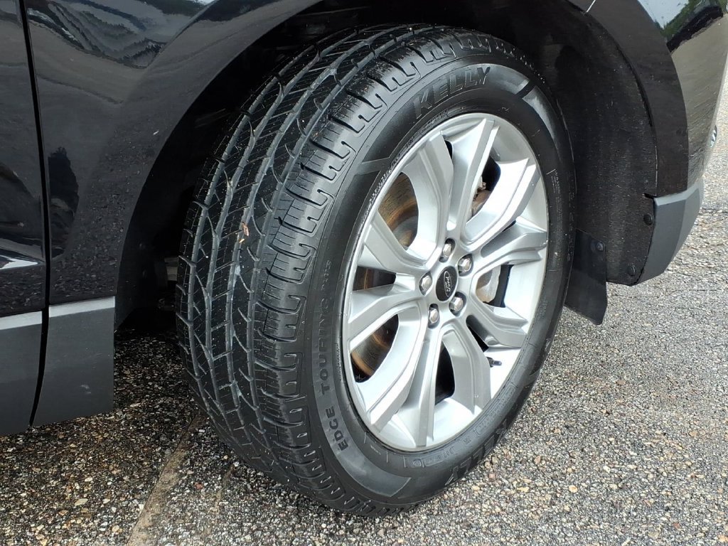 Certified 2024 Ford Edge Titanium AWD/4WD image 9