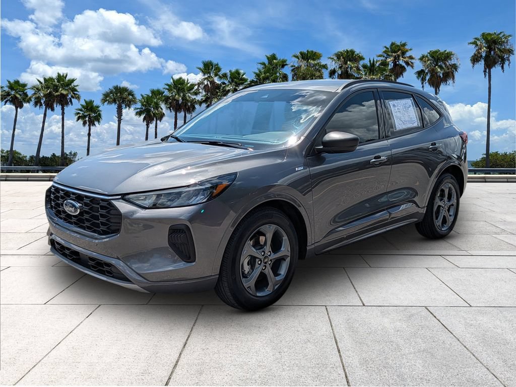 Certified 2023 Ford Escape ST-Line w/ Tech Pack #1 FWD image 3
