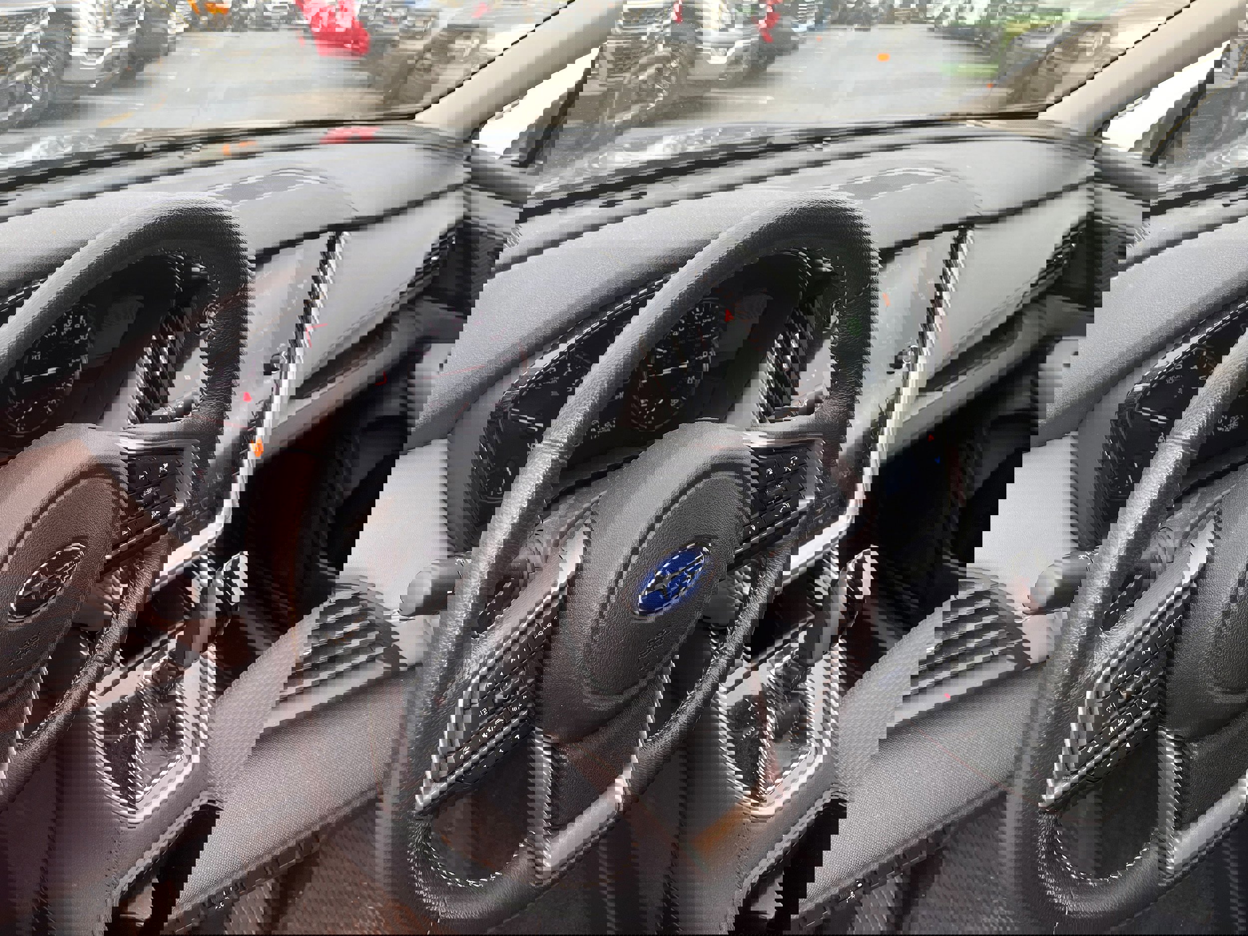 Used 2025 Subaru Outback Premium image 8