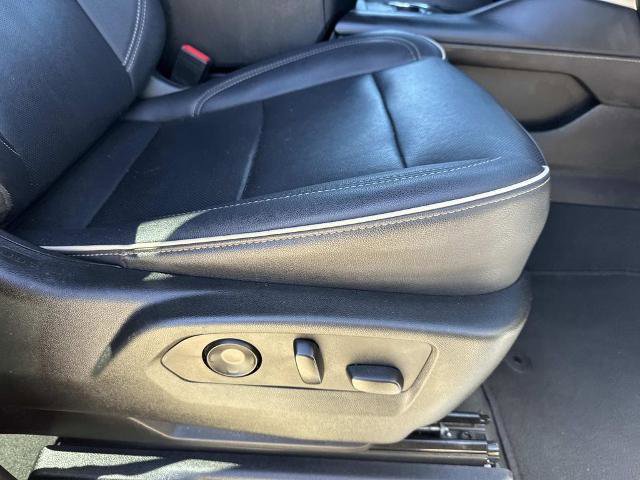 Used 2023 Chevrolet Suburban Premier image 14