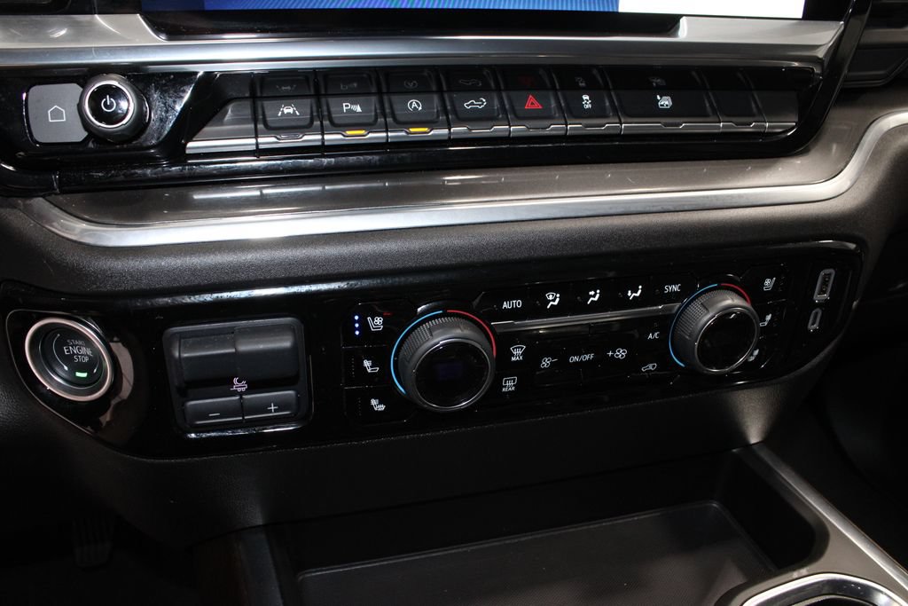 Used 2025 Chevrolet Silverado 1500 High Country w/ High Country Premium Package AWD/4WD image 35