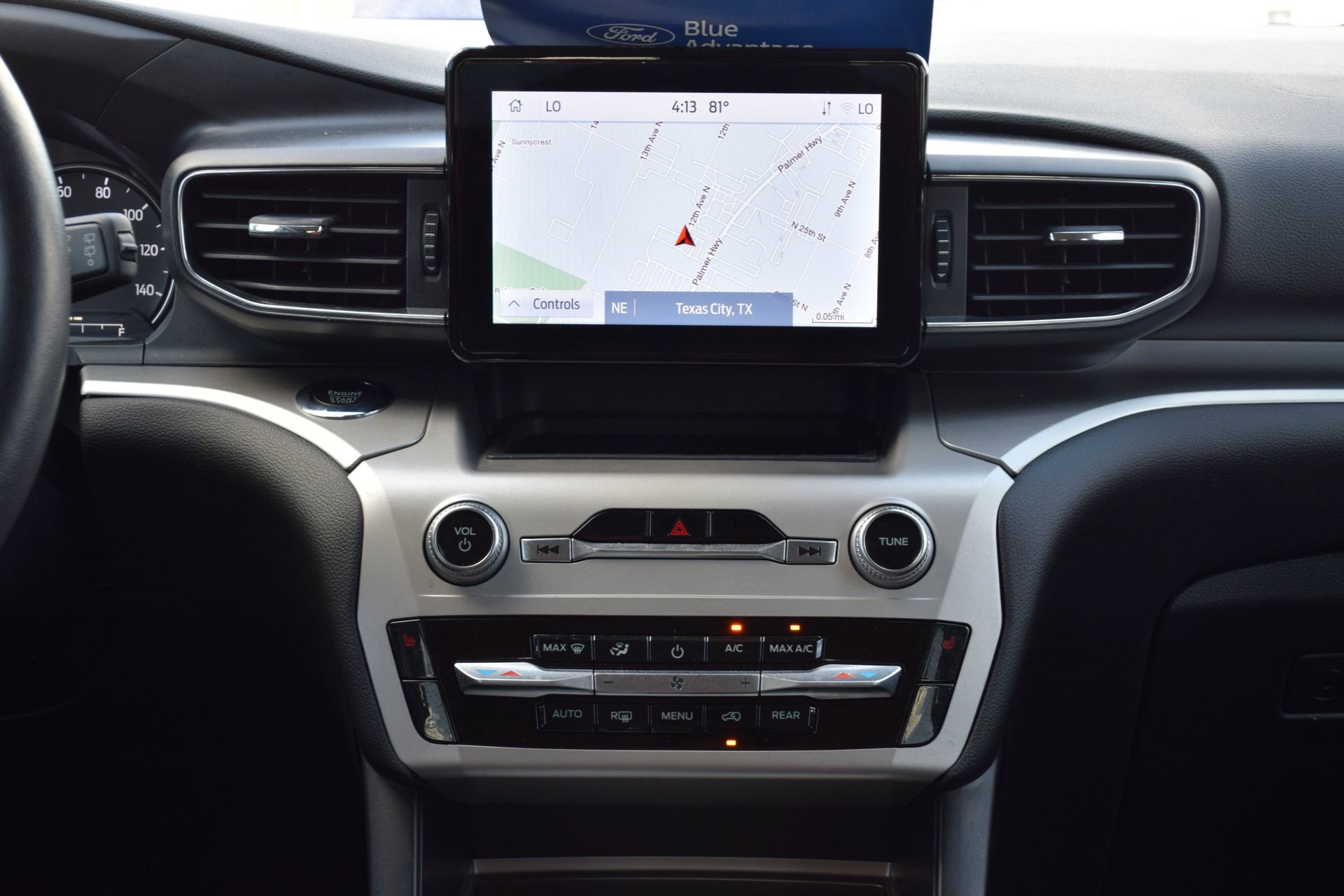 Certified 2022 Ford Explorer XLT w/ Equipment Group 202A image 11