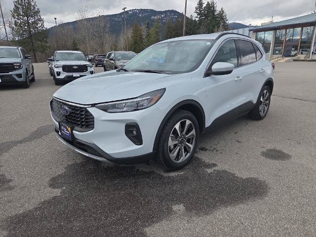 Certified 2025 Ford Escape Platinum AWD/4WD image 2