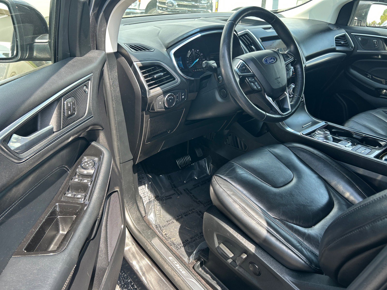 Certified 2020 Ford Edge Titanium AWD/4WD image 7