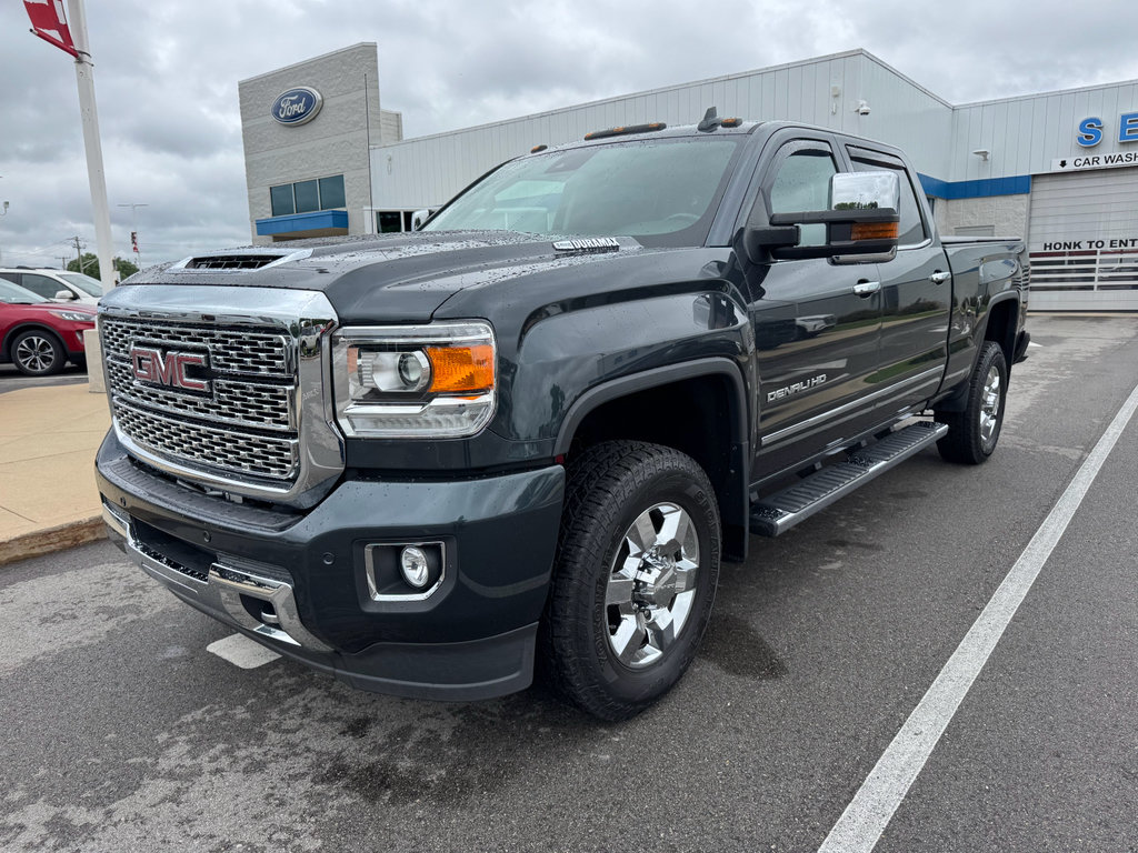 Used 2018 GMC Sierra 3500 Denali w/ Duramax Plus Package AWD/4WD image 4