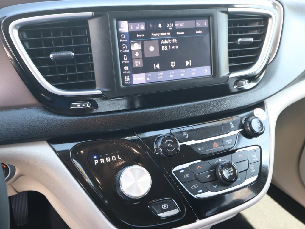 Used 2023 Chrysler Voyager LX FWD image 19