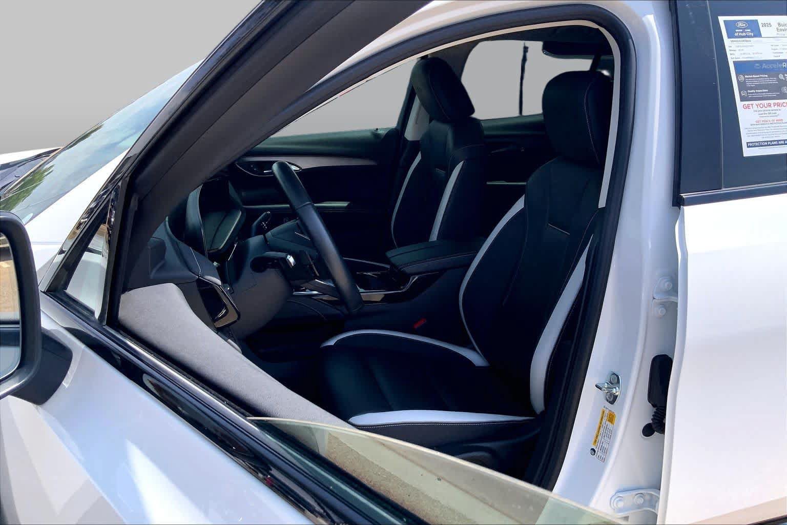 Used 2025 Buick Envision Sport Touring AWD/4WD image 8