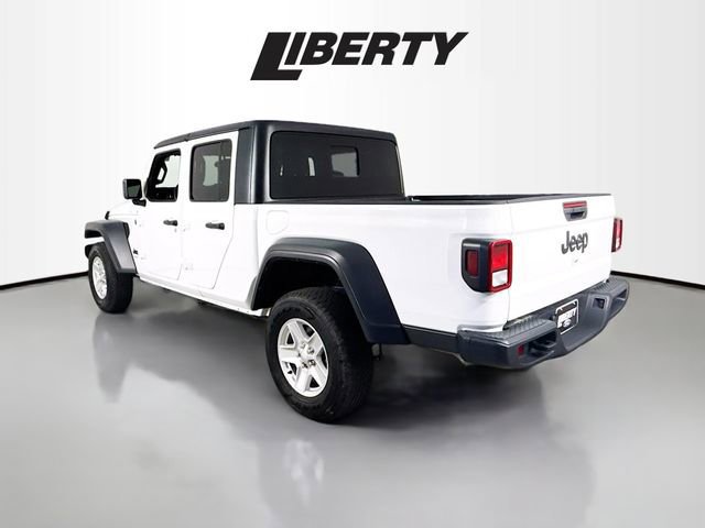 Used 2023 Jeep Gladiator Sport image 3