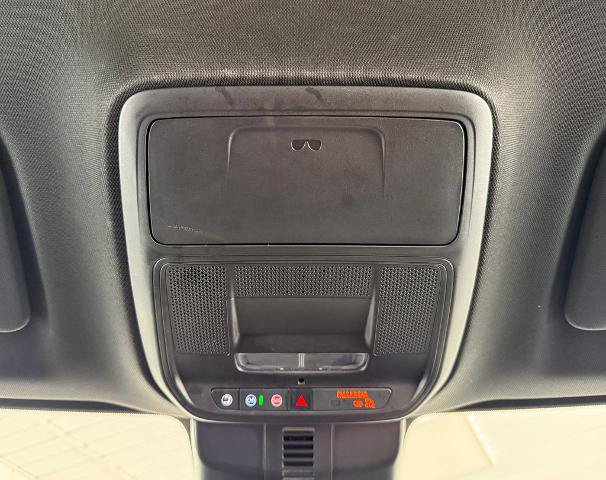 Used 2026 Chevrolet Traverse LT FWD image 21
