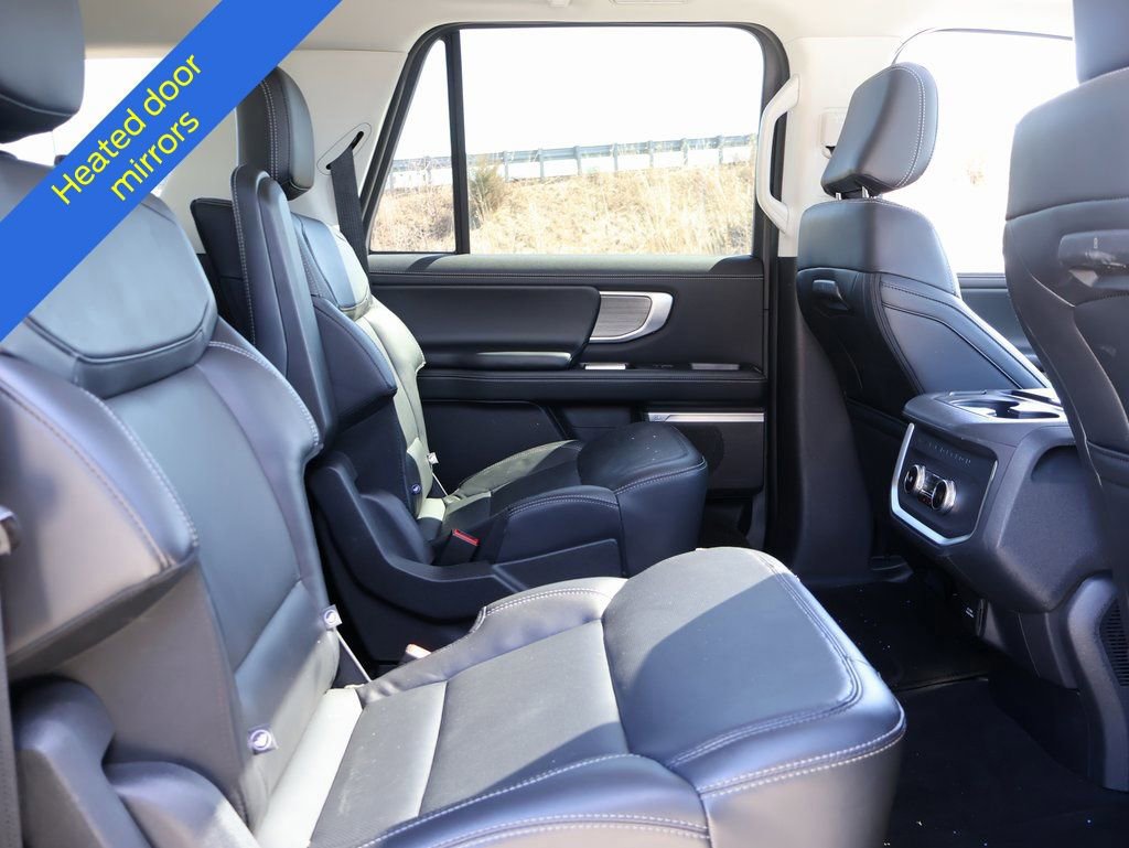 Certified 2025 Ford Expedition Max Platinum image 13