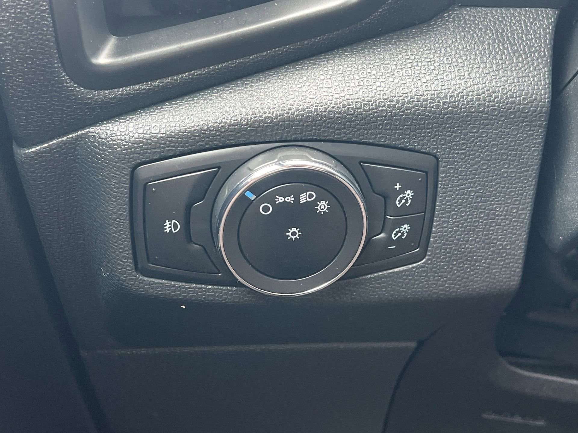 Certified 2021 Ford EcoSport SE image 18