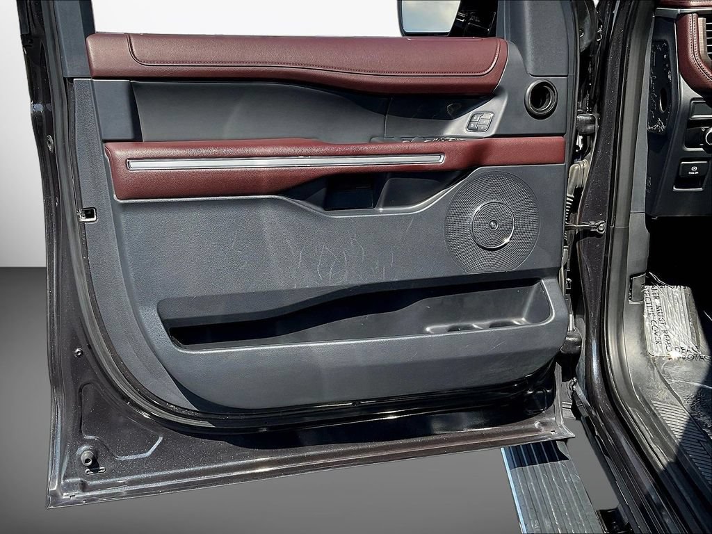 Certified 2024 Ford Expedition Limited AWD/4WD image 19