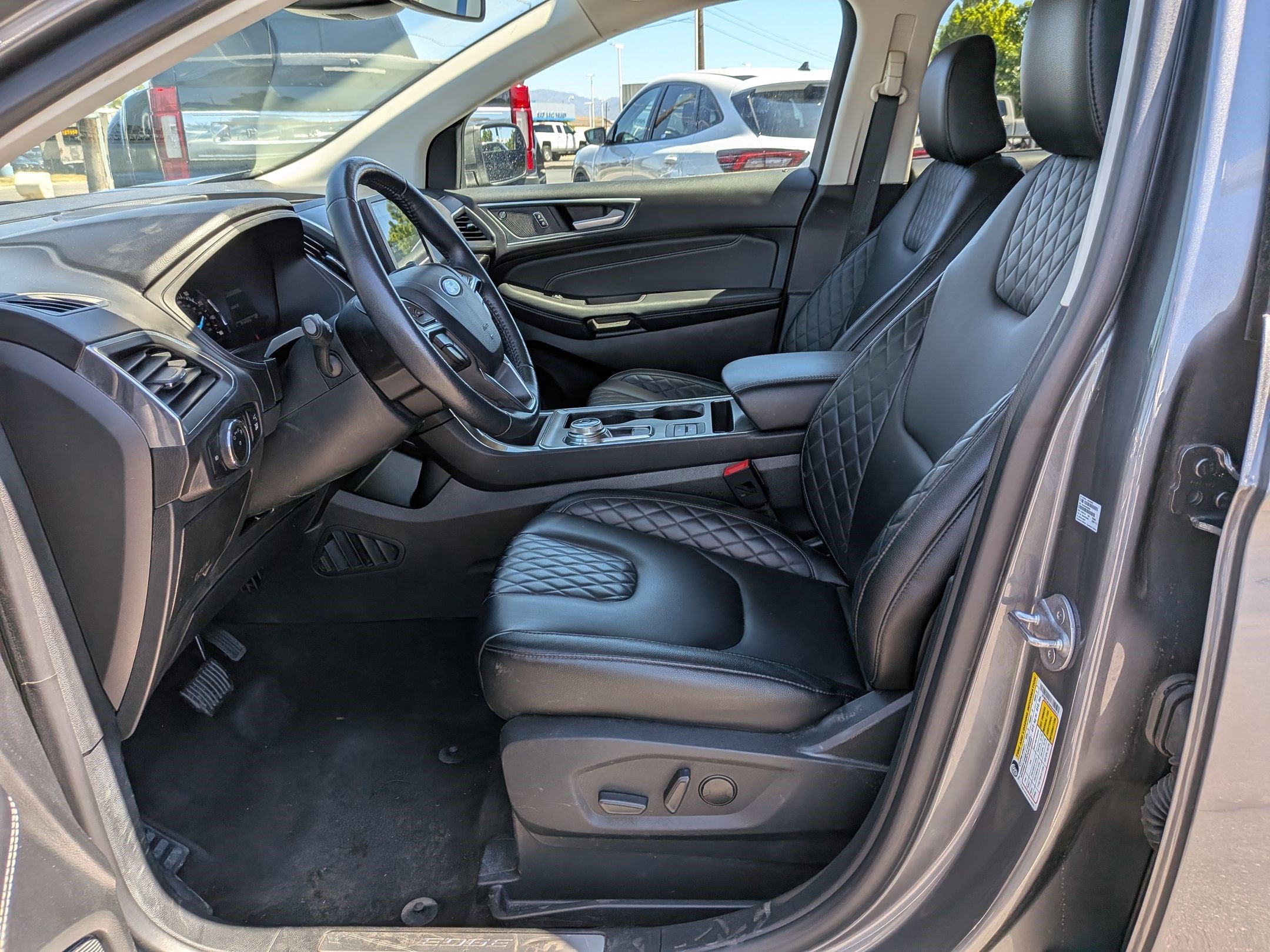 Certified 2024 Ford Edge Titanium AWD/4WD image 29