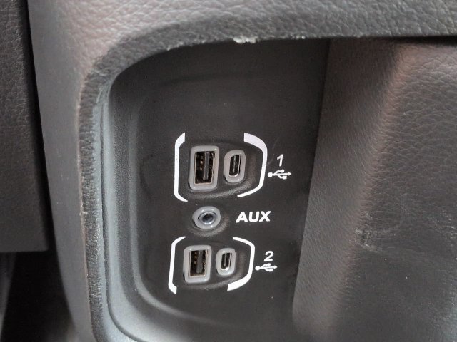 Used 2022 RAM 1500 Laramie AWD/4WD image 23