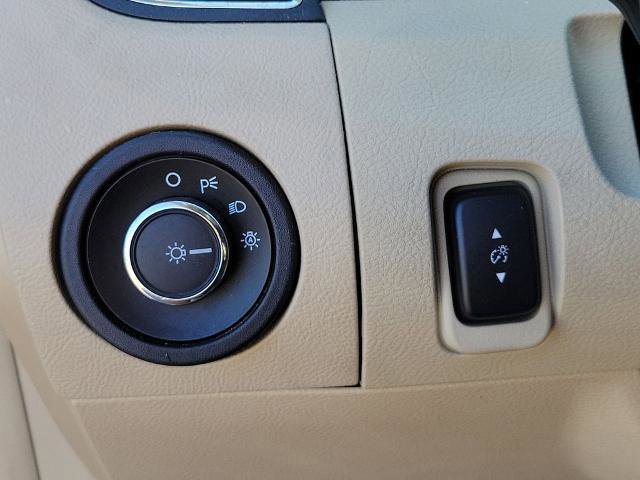 Certified 2017 Ford Taurus SE image 23