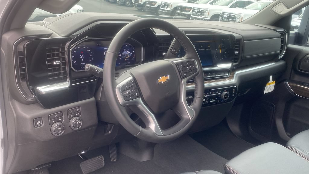Used 2026 Chevrolet Silverado 2500 LT AWD/4WD image 13