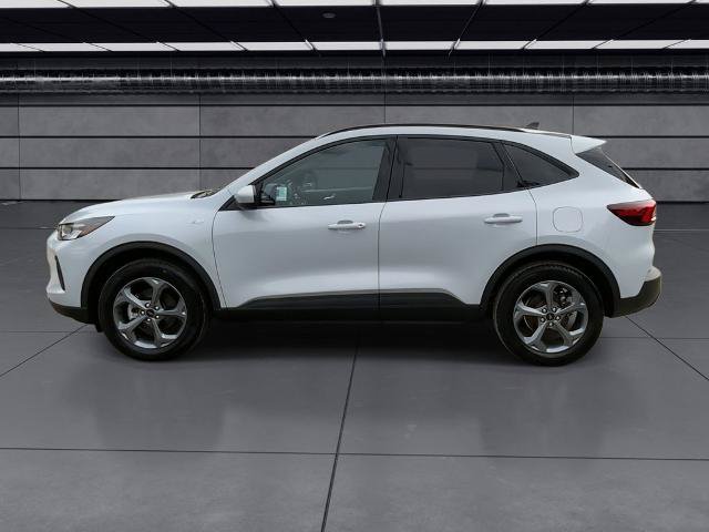Certified 2025 Ford Escape ST-Line Select AWD/4WD image 9