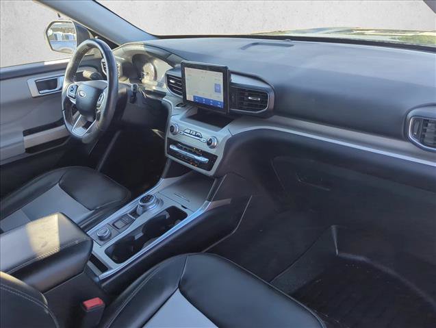 Certified 2022 Ford Explorer XLT w/ Equipment Group 202A AWD/4WD image 22