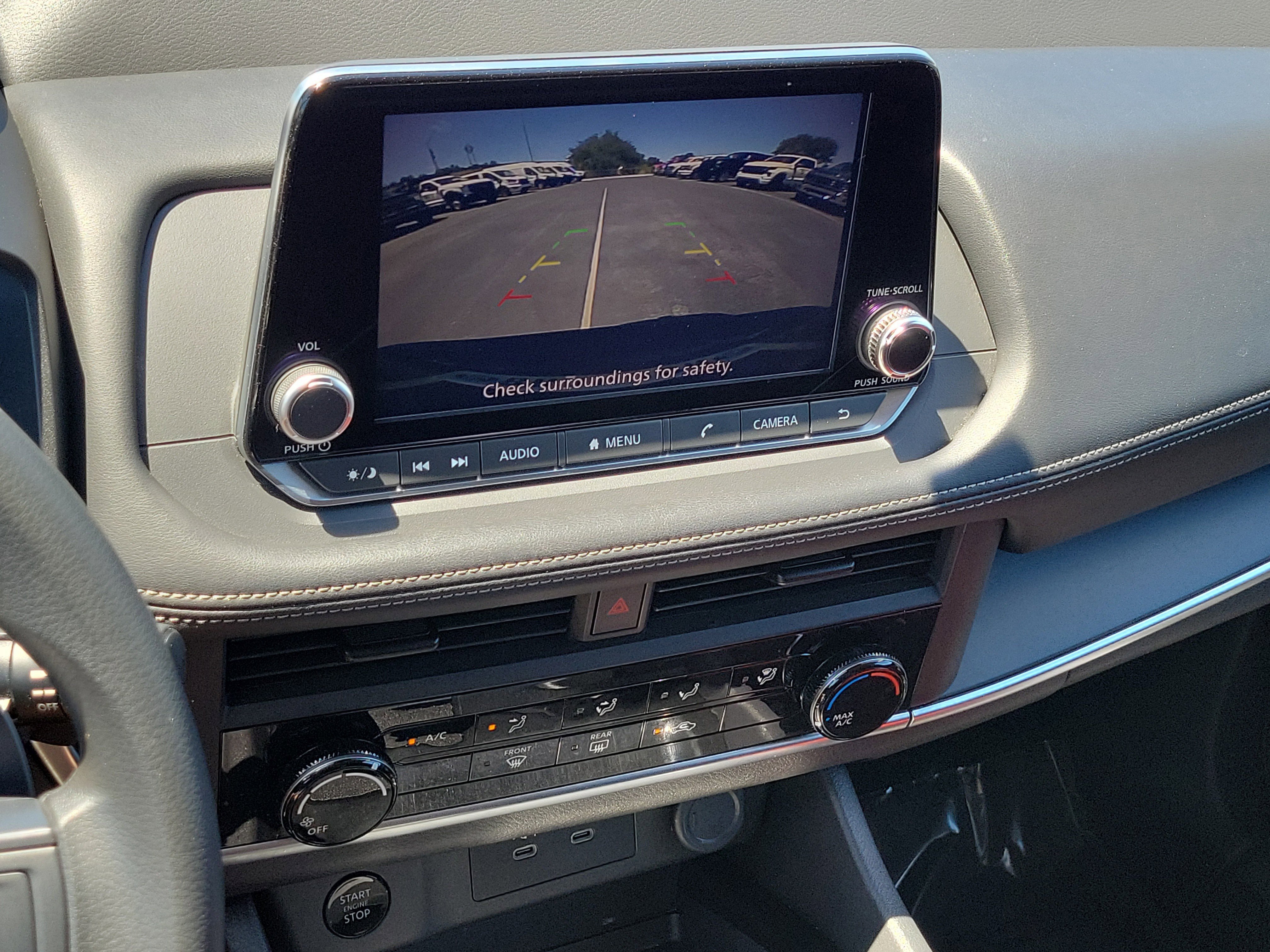 Used 2024 Nissan Rogue S FWD image 26