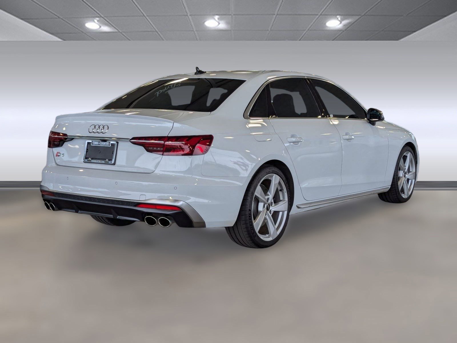 Used 2022 Audi S4 Premium Plus w/ Premium Plus Package image 5